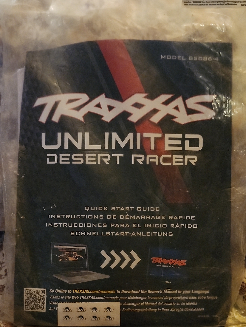 Traxxas Unlimited Desert Racer Quick Start Guide - Black/Red